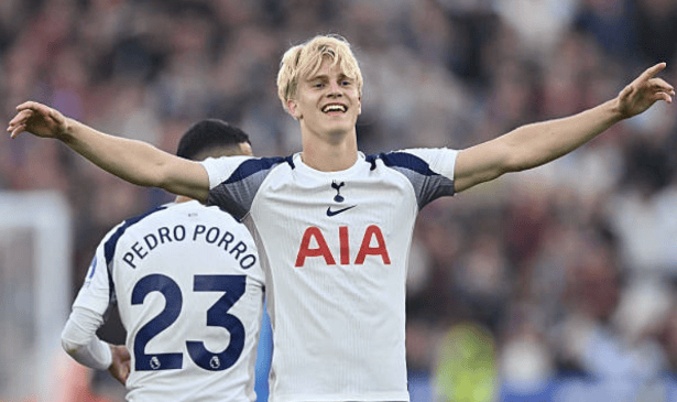 华雷斯连捷，主场击败对手冲刺积分榜的简单介绍