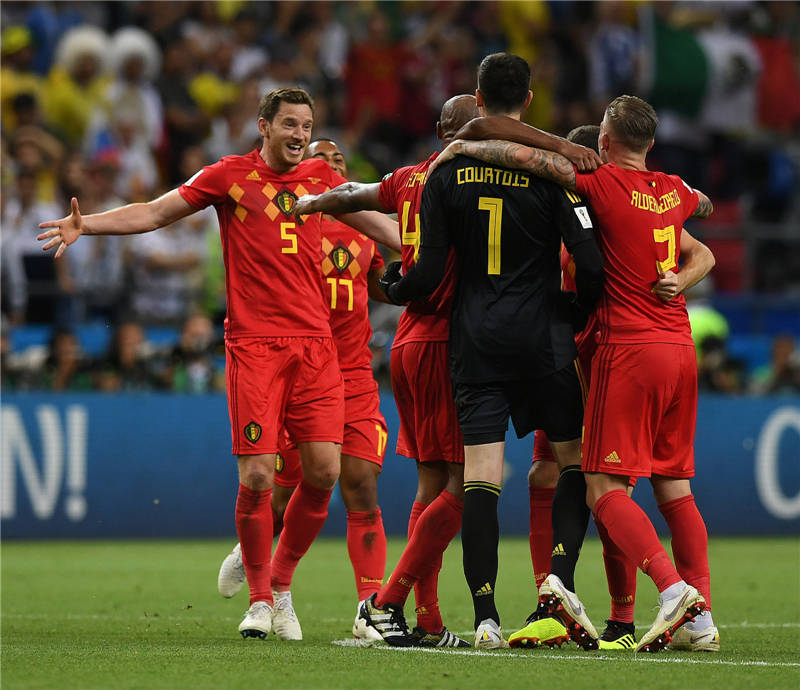 包含波黑主场战平摩尔多瓦，保持小组稳定的词条