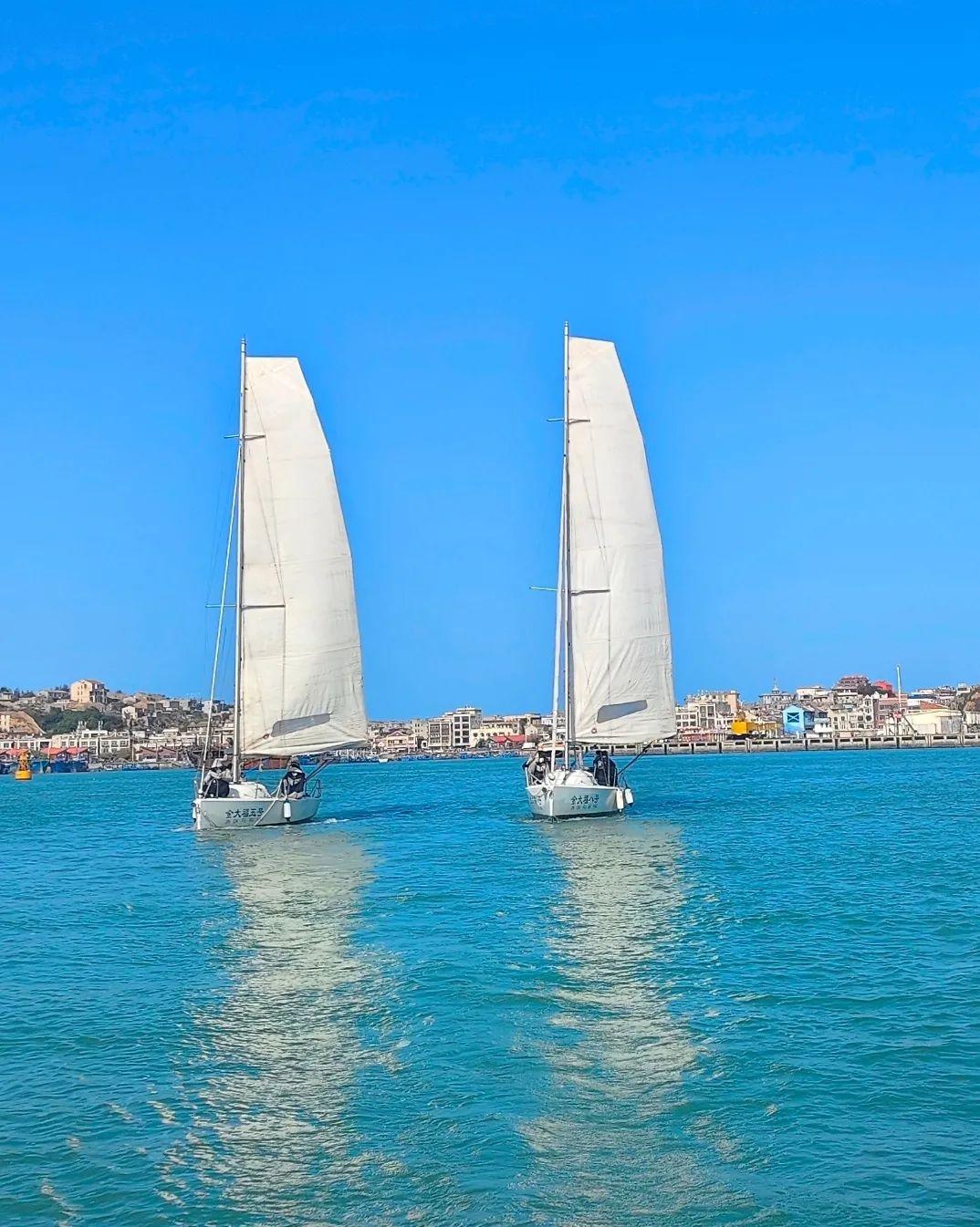 葡萄牙帆船选手风浪中展示出色技艺,获胜的简单介绍 葡萄牙帆船选手风浪中展示出色技艺,获胜的简单介绍