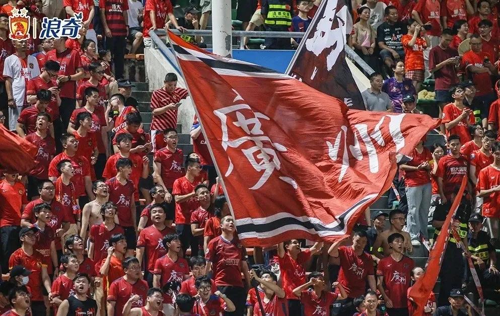 广州队完胜四川队，易建联统治全场的简单介绍