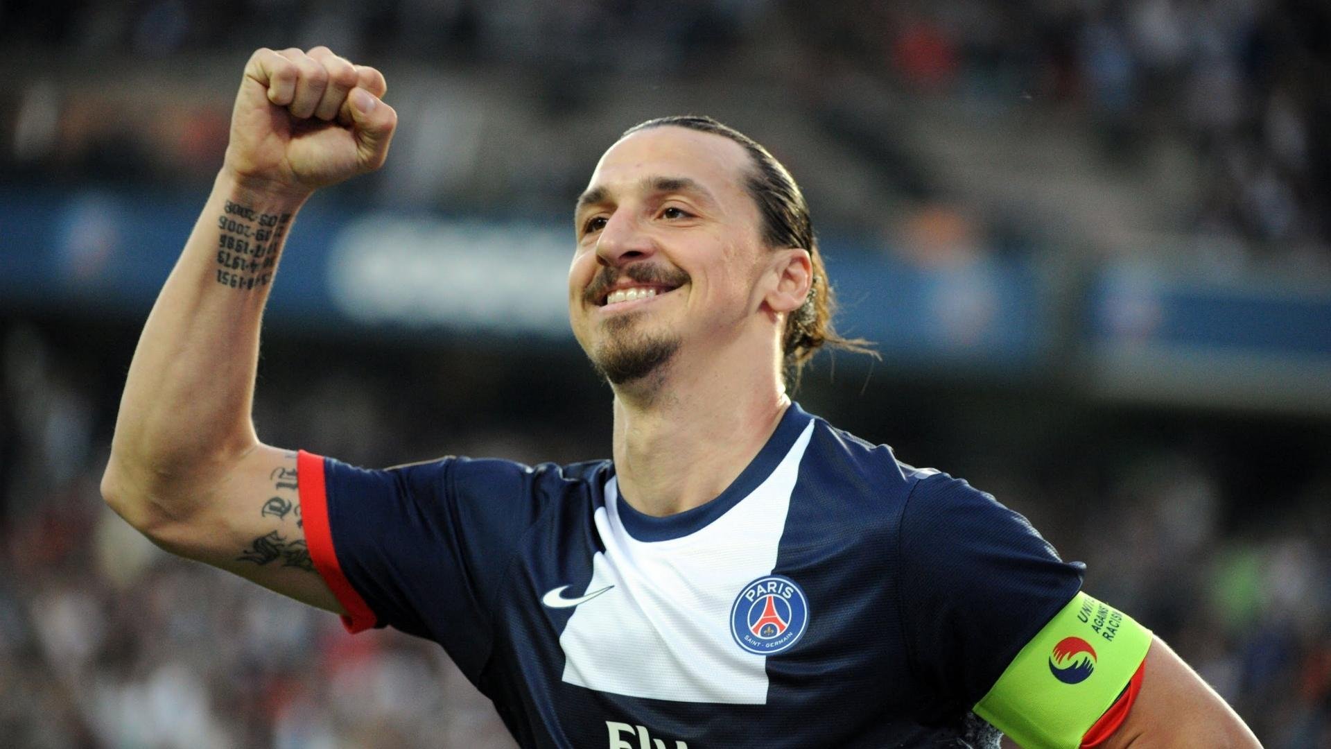 米兰体育-勒克莱尔激情点燃赛场,梅赛德斯力克红牛二队展现唯一性